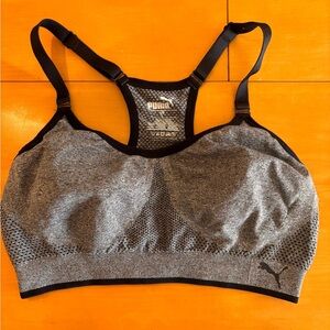 Puma L women’s seamless grey black athletic running workout sports bra